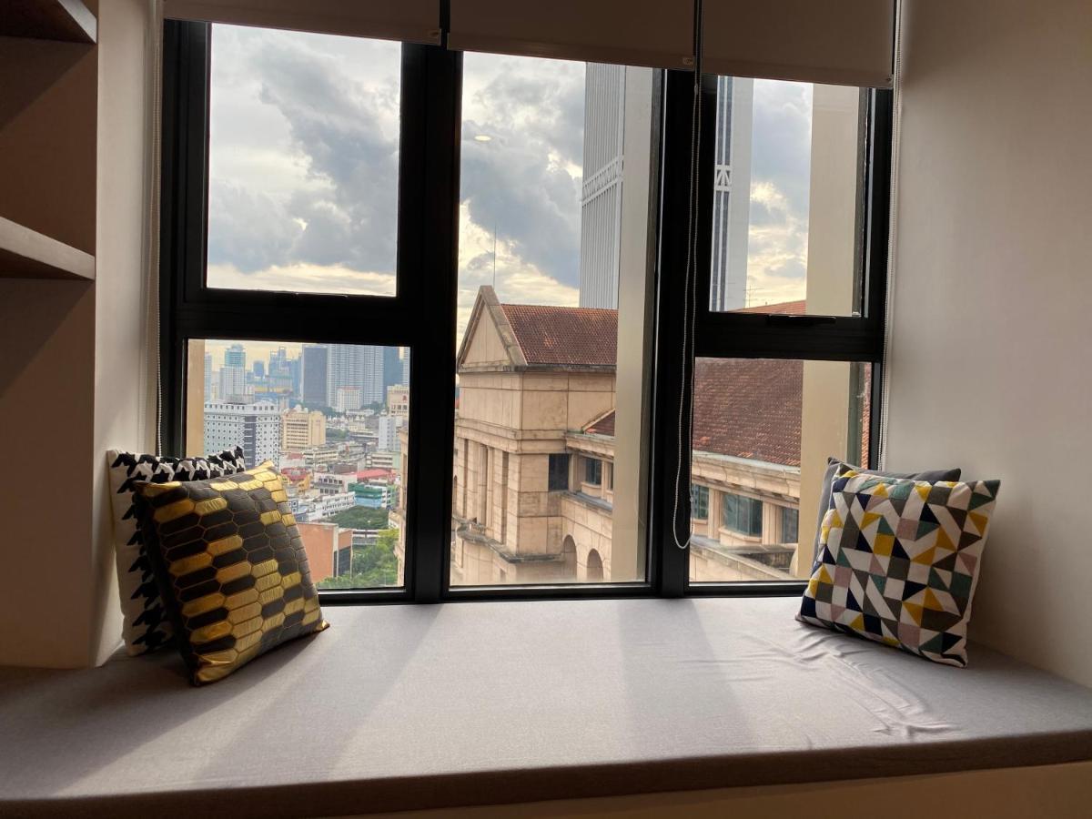 Ceylonz Starlight Suites Bukit Bintang 吉隆坡 外观 照片 A window seat