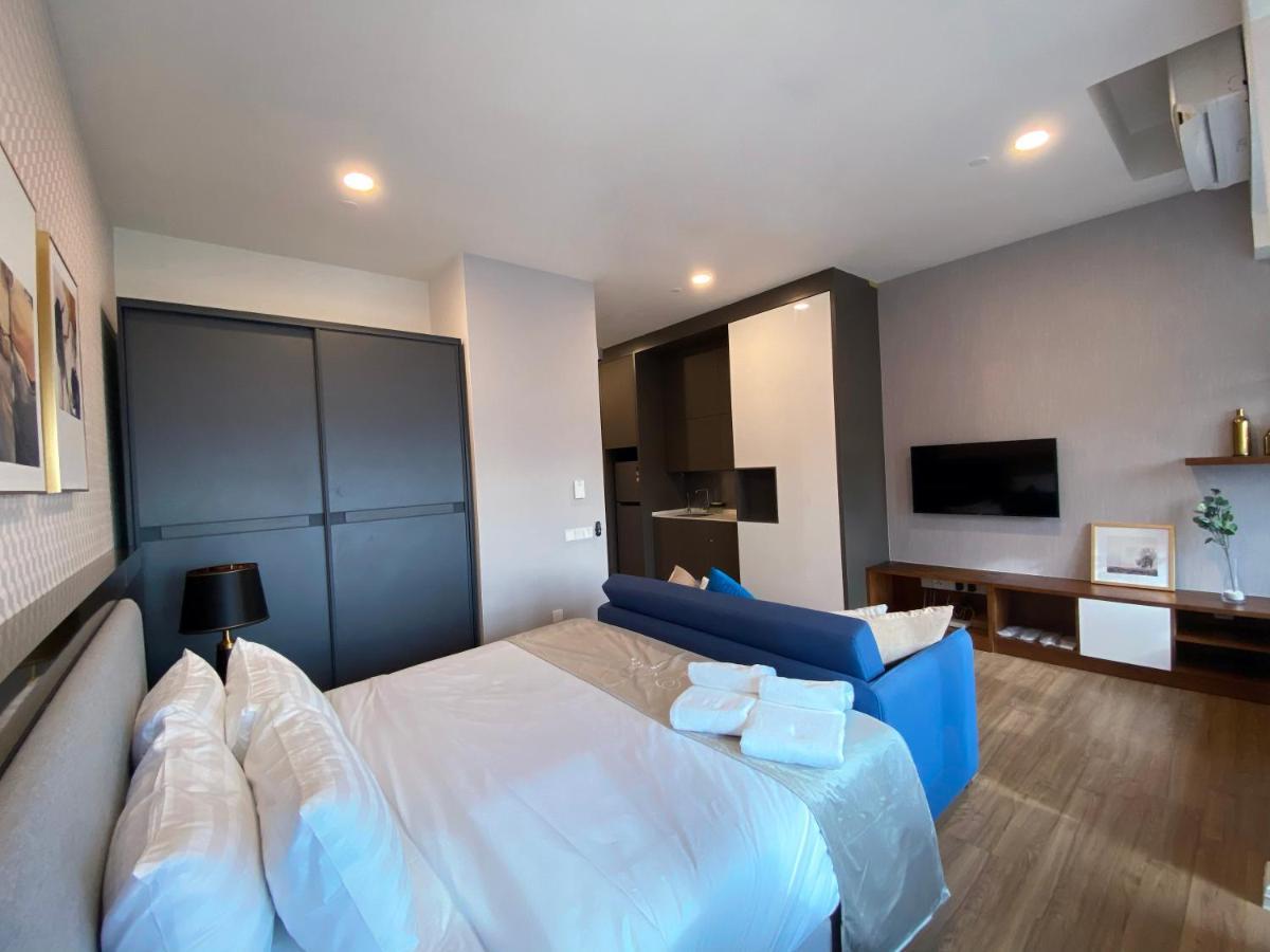 Ceylonz Starlight Suites Bukit Bintang 吉隆坡 外观 照片 A typical studio apartment in London